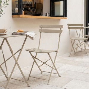 Καρέκλα Bistro μεταλλική αναδιπλούμενη σε μπεζ απόχρωση 42x46x82εκ