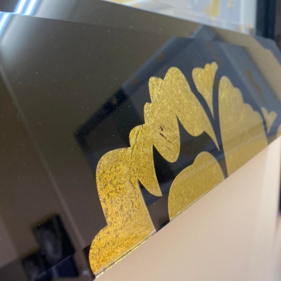 ΚΑΘΡΕΠΤΗΣ ΜΑΥΡΟΣ ΜΕ ΧΡΥΣΕΣ ΛΕΠΤΟΜΕΡΙΕΣ 60Χ80,5ΗCM