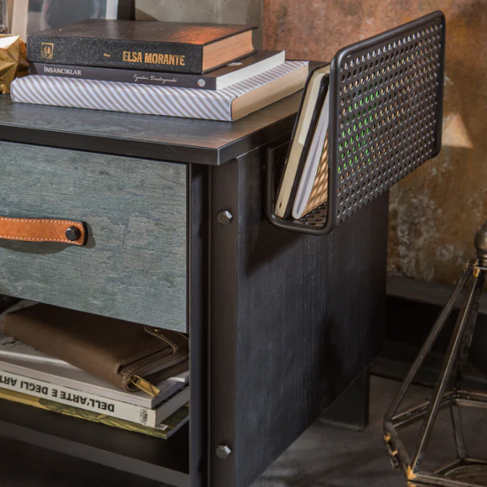 DARK METAL ΠΑΙΔΙΚΟ ΚΟΜΟΔΙΝΟ 55x40xH53cm