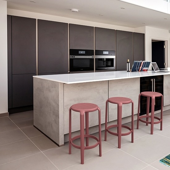 TOM 65εκ. ΣΚΑΜΠΟ MARSALA ΠΟΛ/ΝΙΟΥ 36X36X65εκ.