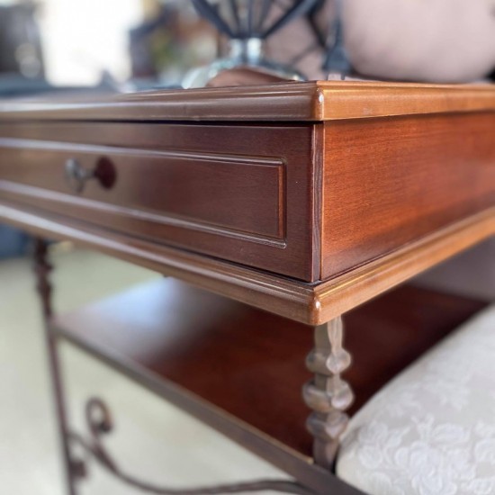 ΕΠΙΠΛΟ ΤΗΛΕΦΩΝΟΥ  ( ΚΟΥΤΣΟΜΠΟΛΑ)