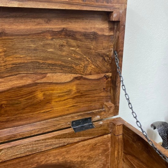 Μπαούλο αποθήκευσης, κατασκευασμένο από μασίφ ξύλο