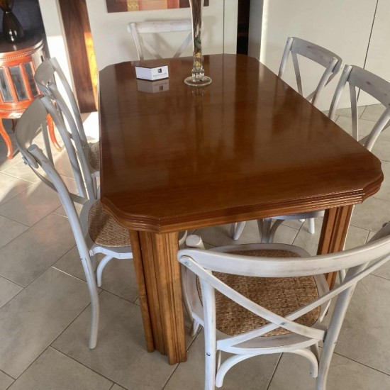 vintage τραπεζαρία  με καρέκλες